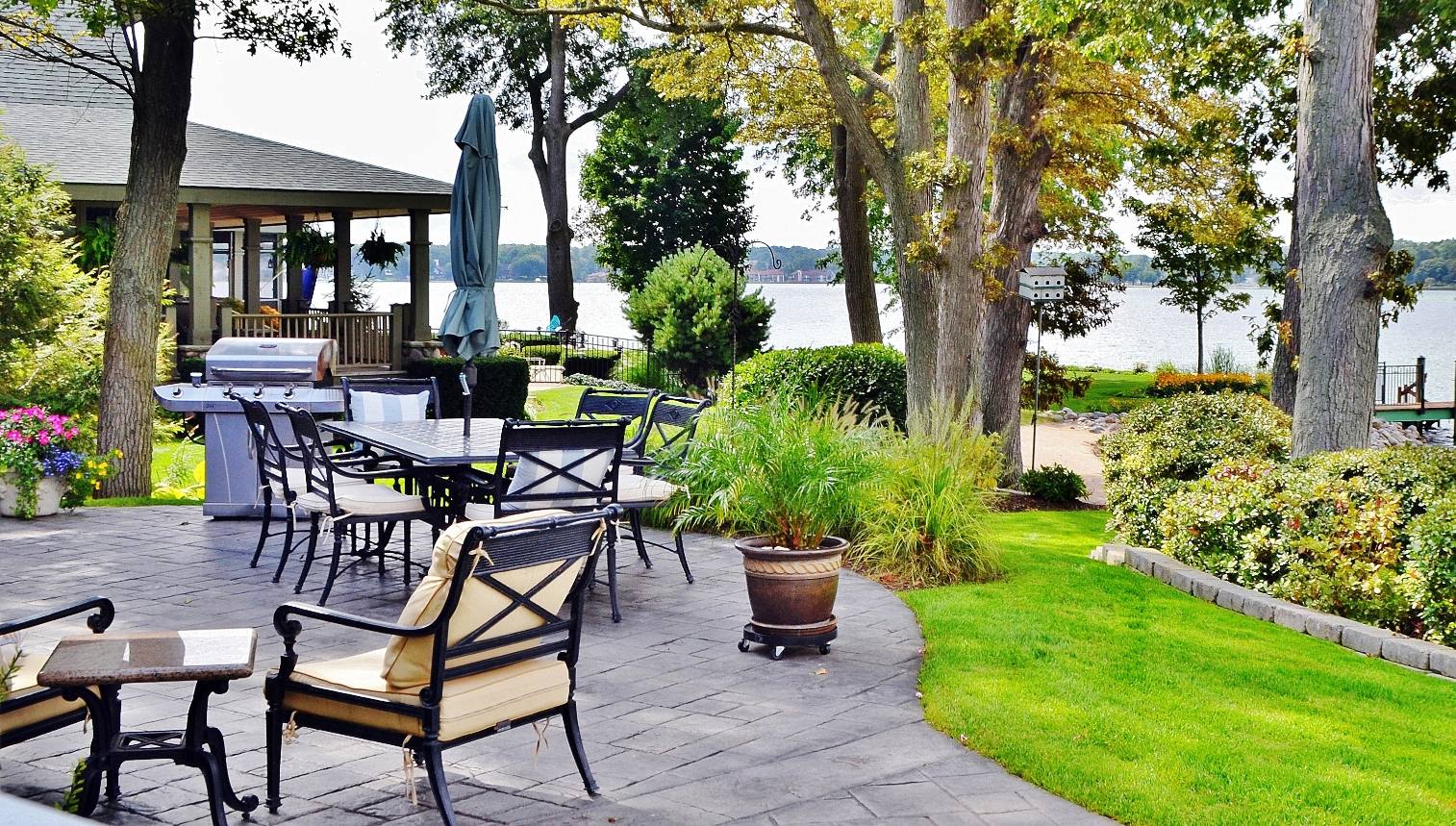 concrete patio ideas Elgin IL