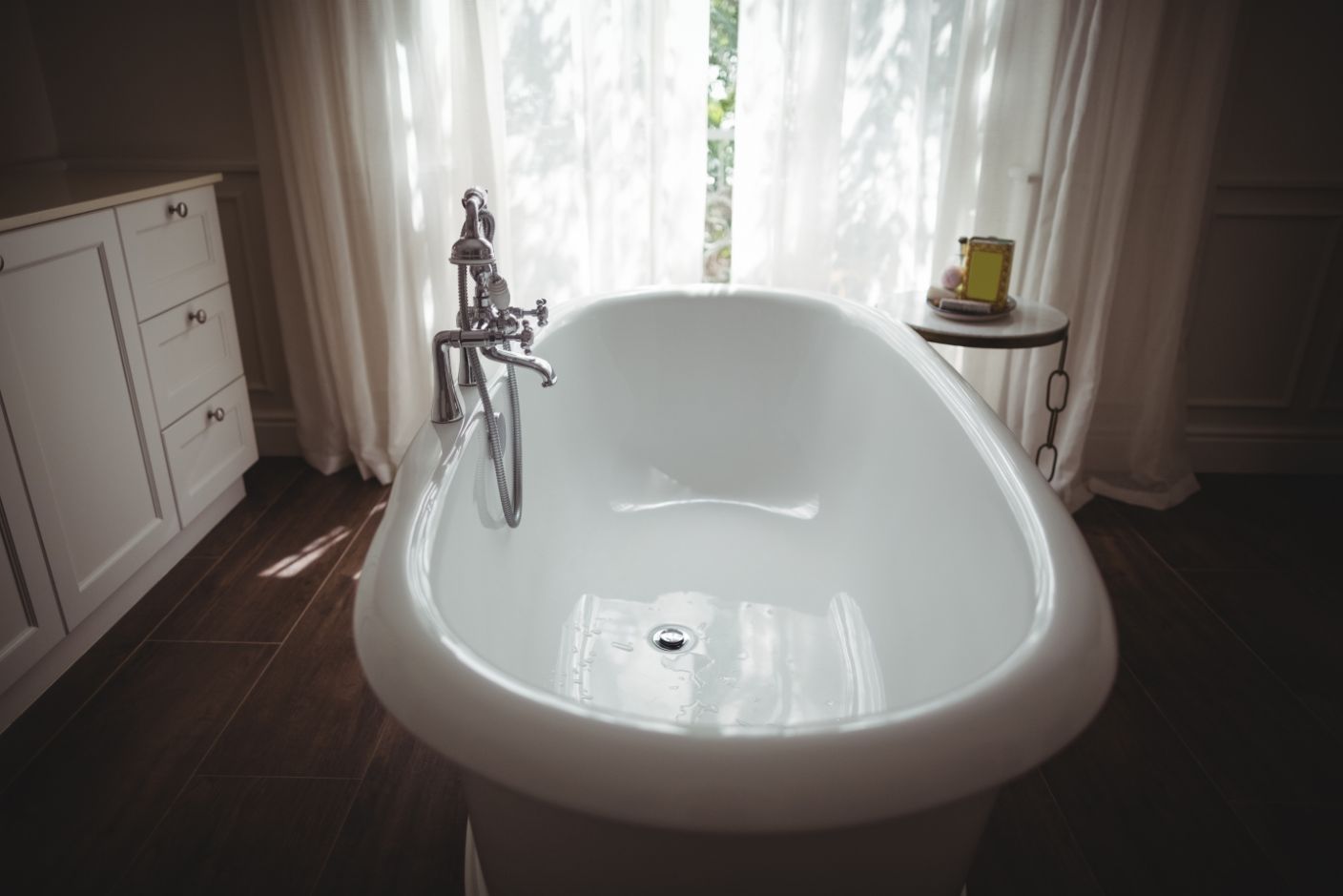Bathtub Refinishing Norwalk, CT & Reglazing | 203-900-4561